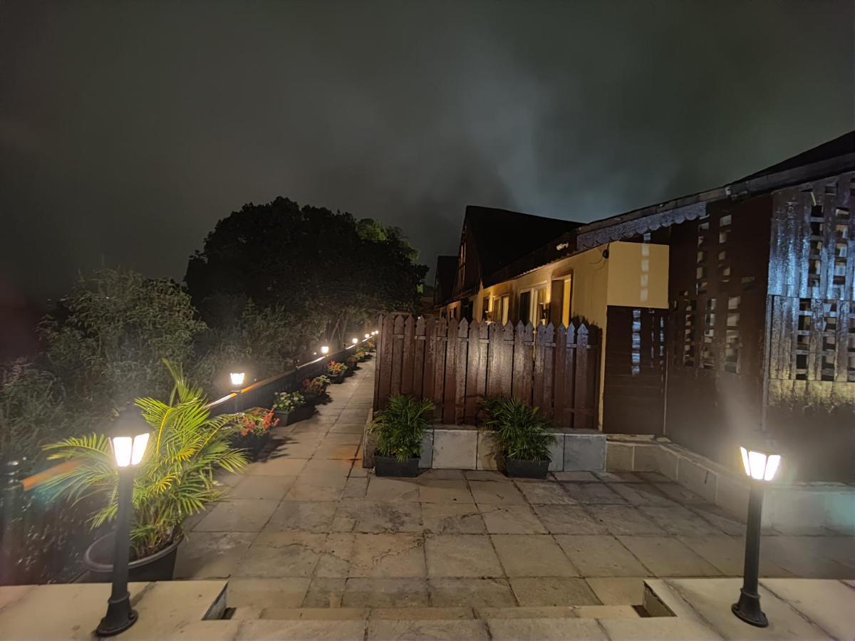 Hotel Regenta MPG Club Mahābaleshwar Exterior foto