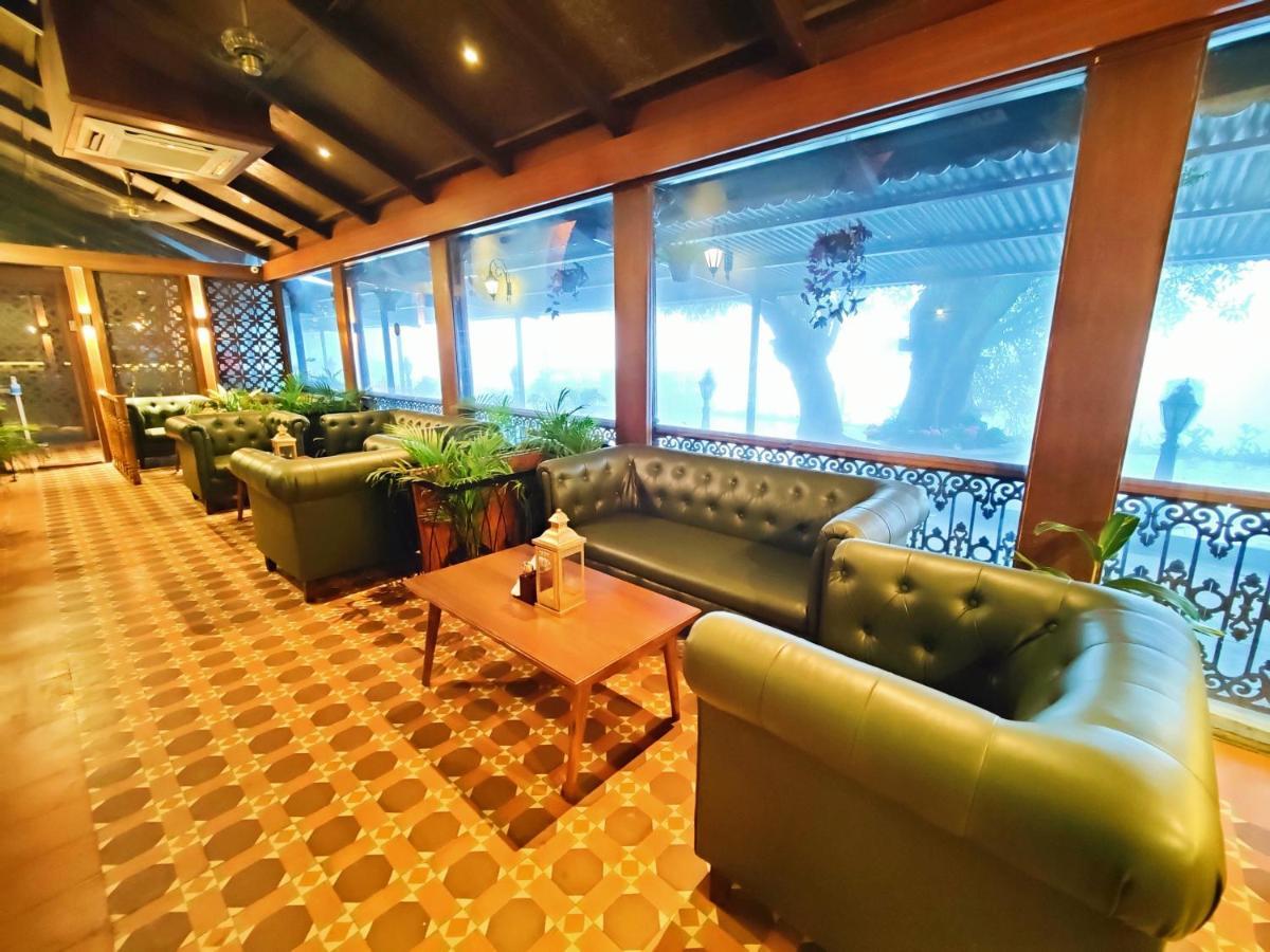Hotel Regenta MPG Club Mahābaleshwar Exterior foto
